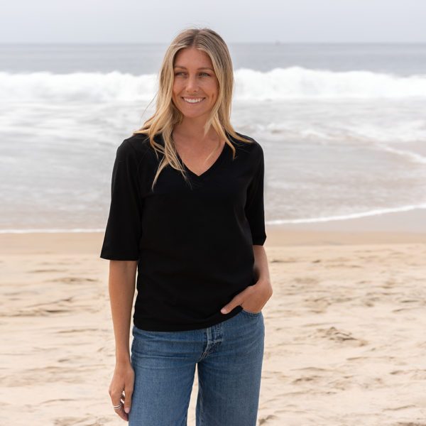 Womens Elbow Sleeve V-Neck - Black